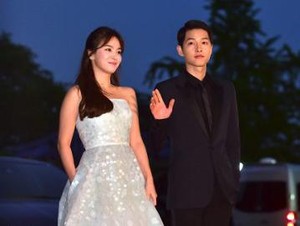 Ucapan Selamat Kocak Ridwan Kamil untuk Song Hye Kyo dan Song Joong Ki