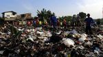 Lautan Sampah di Cibangkong Kota Bandung Dibersihkan