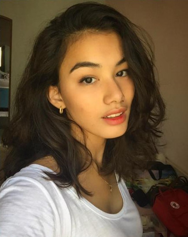 Terakhir ada artis pemeran sinetron FTV, Mentari de Marelle. Mentari memperoleh darah keturunan Belgia dari ayahnya. Sedangkan ibunya sendiri merupakan orang asli Indonesia. Nama Mentari de Marelle mulai dikenal usai dirinya membintangi sejumlah sinetron dan FTV. Foto: Instagram/mentaridemarelle