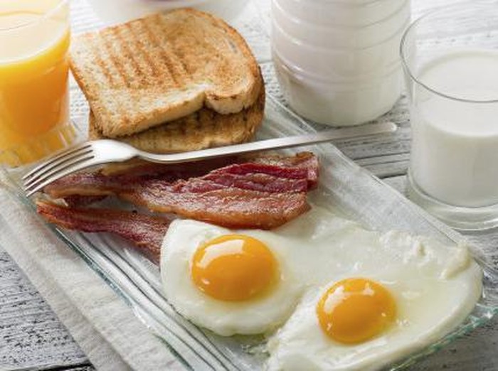 Susu dan Telur untuk Sarapan Susu dan Telur untuk Sarapan