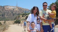 Keluarga Sissy Prescillia Sungkar tampak menghabiskan liburan di Hollywood, Amerika Serikat. (Dok. Instagram/sysiio)