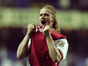 Amarah Legenda Arsenal Lihat Kerusuhan Prancis