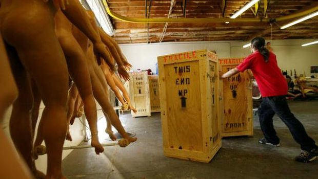 Boneka seks siap dipasarkan.