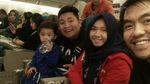 Lucunya Rafathar saat Berpose Bersama Pengasuhnya