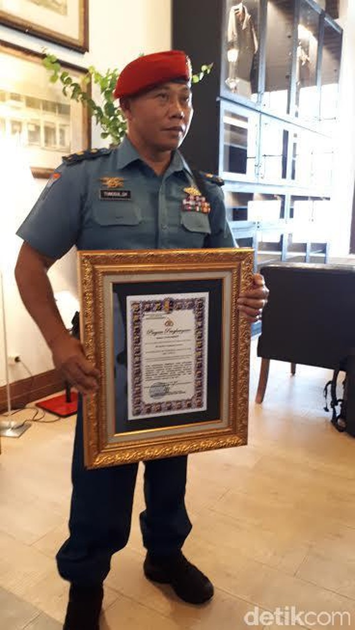 Mayor Tunggul Pernah Juara Menembak di HUT Kopaska
