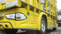 Untuk sekali modif, kata dia, owner atau pemilik truk harus merogoh kocek hingga puluhan juta rupiah, serta waktu pemasangan hingga satu bulan. Foto: Malang Raya Lovers