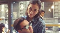 Di sini banyak netizen yang bilang ia mirip banget sama Chelsea Islan. Sayangnya ia sudah punya pacar, boys! Foto: Instagram @mentaridemarelle