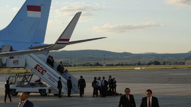 Momen Kedatangan Rombongan Presiden Jokowi dan Keluarga di Turki