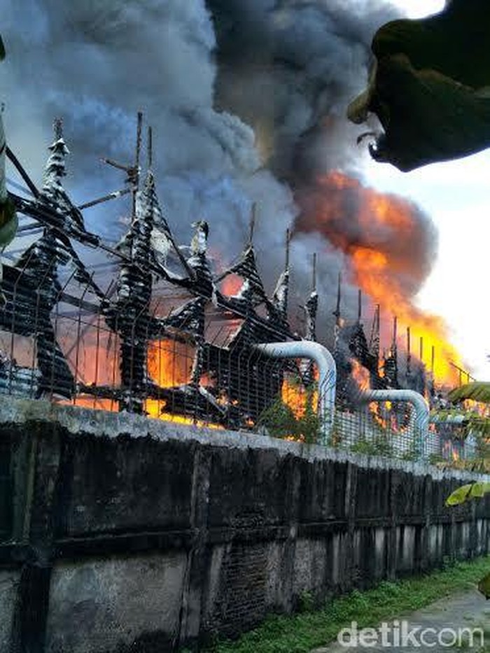 Pabrik Miwon Terbakar, 4 Atap Rumah Warga Terkena Jilatan Api