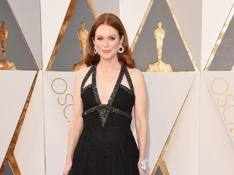 HOLLYWOOD, CA - FEBRUARY 28: Actress Julianne Moore attends the 88th Annual Academy Awards at Hollywood & Highland Center on February 28, 2016 in Hollywood, California.  (Photo by Jason Merritt/Getty Images)