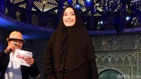 Tatjana Saphira cantik mengenakan hijab. Foto: Noel/detikHOT