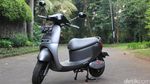 Bandingkan Kemampuan PCX Listrik Vs Gesits, Lincah dan Viar Q1