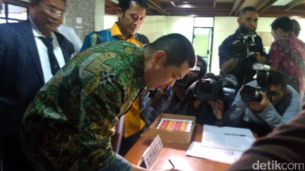 Hary Tanoe Penuhi Panggilan Bareskrim Terkait Kasus SMS Ancaman