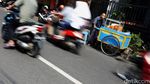 Semangat Kakek 81 Tahun Jual Asinan Keliling Kampung