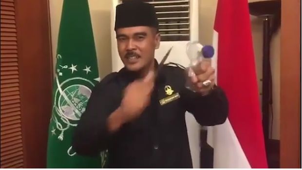 Ramai Video Pasukan Pagar Nusa Acungkan Pisau dan Tantang ISIS