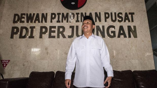 Iwa Karniwa, Ambisi Jaba PDIP Hingga 
