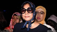 Joice tidak menjawab ketika para wartawan memberondongnya dengan sejumlah pertanyaan.