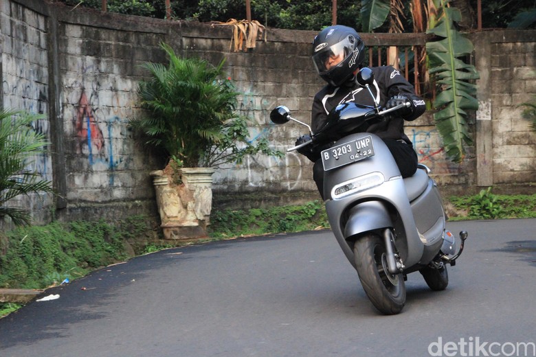 Motor listrik Viar Q1. Foto: M. Luthfi Andika Motor listrik Viar Q1. Foto: M. Luthfi Andika