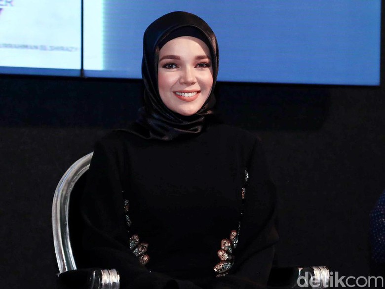 Sabina dalam Ayat-ayat Cinta 2 Peran yang Dicari Dewi Sandra Sabina dalam Ayat-ayat Cinta 2 Peran yang Dicari Dewi Sandra