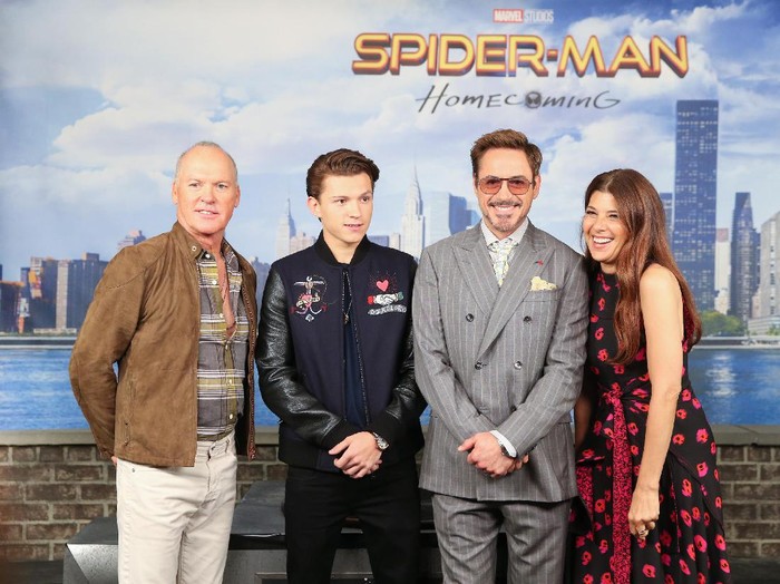 Beda 31 Tahun, Tom Holland Sempat Jatuh Cinta pada Bibi May
