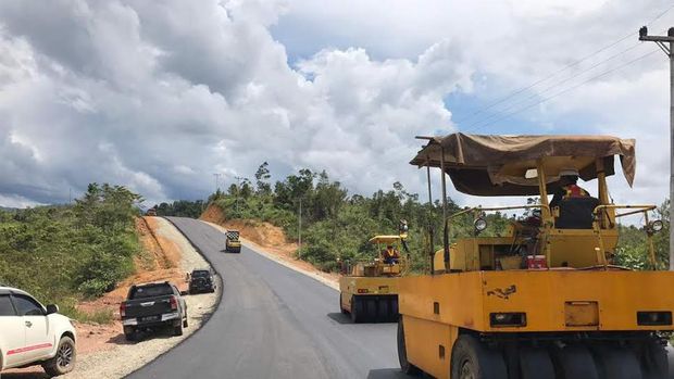 Salah Satu Ruas Jalan Perbatasan di Kalimantan