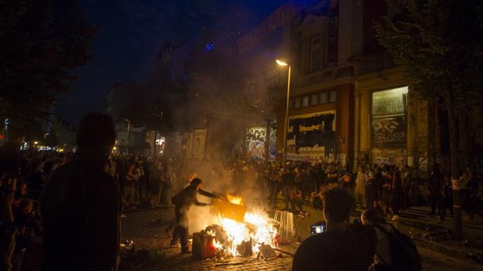 76 Polisi Terluka dalam Kerusuhan Jelang KTT G20 di Hamburg