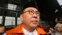 Ridwan Mukti diperiksa terkait kasus suap fee proyek jalan di Kabupaten Rejang Lebong. 