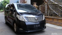 Mobil Alphard yang dulu biasa digunakan oleh Nassar.