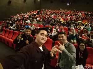 Adhitya Alkatiri Ramaikan Nobar Spider-Man di DHot Movie Night with OPPO