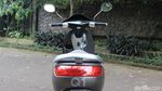 Bandingkan Kemampuan PCX Listrik Vs Gesits, Lincah dan Viar Q1