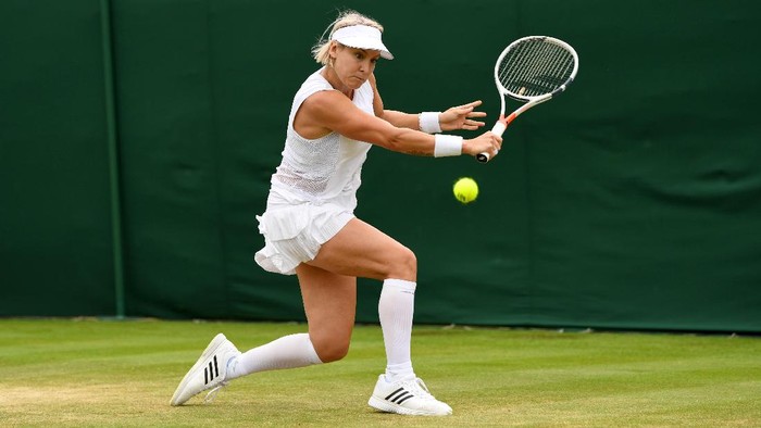 Rintihan Pilu Mattek-Sands Usai Cedera Mengerikan di Wimbledon