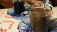 Kedai Kopi Ini Sudah Sajikan Kopi Susu Sejak Puluhan Tahun di Bangka Belitung