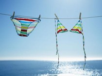 Awas! Pakai Bikini di Jalanan Daerah Ini Bisa Didenda Jutaan Rupiah