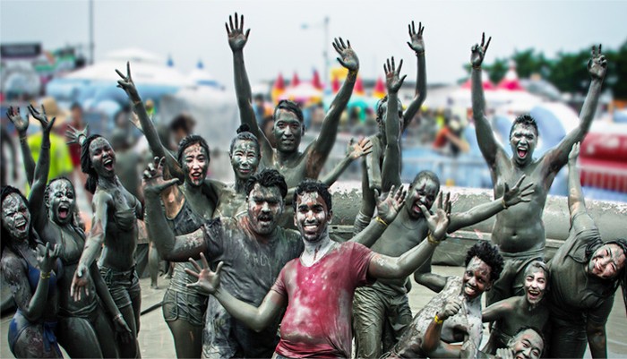 Main Lumpur di Korea Bisa Bikin Kulit Cantik, Masa Sih?