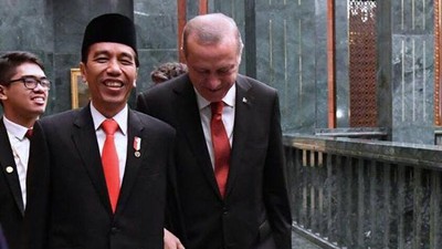 Kemesraan Presiden Jokowi dan Erdogan di Turki