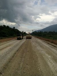 Perjuangan Membangun Jalan Perbatasan RI-Malaysia di Kalimantan
