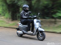 Siapa Bilang Motor Listrik Tak Cocok di Indonesia, Ini Buktinya