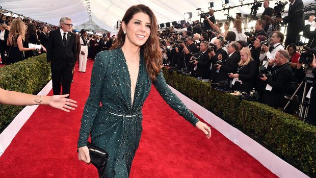 Marisa Tomei, Bibi Peter Parker yang Tetap Mempesona di Usia 52 Tahun
