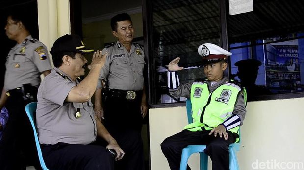 Aimar, 'Anggota Khusus' Polsek Pekalongan Timur