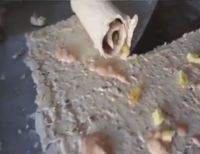 Mau Cicip Es Krim Gulung dengan Campuran Burger Utuh Ini?