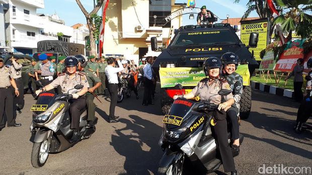 Polisi Surabaya Lepas Danrem Bhaskara Jaya yang akan Pindah Tugas