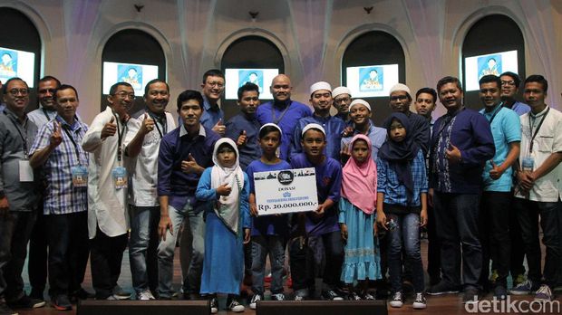 Pecinta Toyota Kumpul Bareng di SCBD