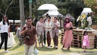 Tyas Mirasih juga tampil dengan kebaya putih. Foto: Asep Syaifullah/detikHOT