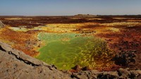 Berbeda dengan gurun yang pada umumnya berwarna coklat, Danakil di Ethiopia ini berwarna-warni, seperti warna merah, kuning dan oranye (Vivien Cumming/BBC Travel)