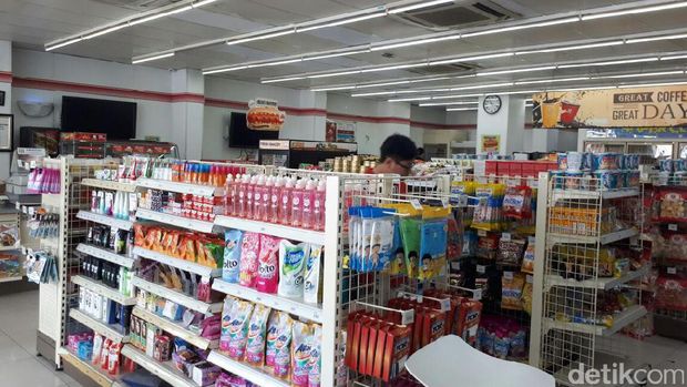 Gerai Sevel masih buka