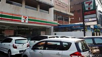 Gerai Sevel yang masih buka tersebut berada di Jalan Mangga Besar Raya nomor 41, Taman sari, Jakarta Barat.