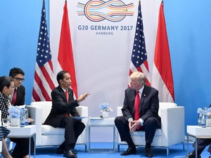 Akun Instagram Trump Diserbu Netizen Indonesia