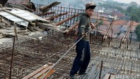 Proyek ini sendiri dikerjakan oleh konsorsium PT Citra Waspphutowa yang terdiri dari PT Citra Marga Nusantara Persada (CMNP) (62.5%), PT Waskita Karya (12.5%), PT Waskita Toll Road (12.5%) dan PT PP (12.5%).