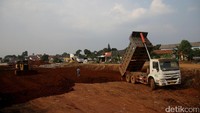 Proyek tol Depok-Antasari sendiri terdiri dari 3 seksi dengan total panjang 21,6 km. Seksi I memiliki panjang 6,6 km dan membentang dari mulai Jalan Pangeran Antasari hingga Cinere. Seksi II memiliki panjang 6,2 km yang membentang dari Cinere hingga Sawangan. Sedangkan seksi III membentang dari Jalan Sawangan hingga Bojonggede, Kabupaten Bogor sepanjang 9 km.