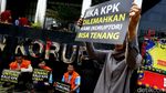 ICW Sindir Pansus Angket Lewat Parodi